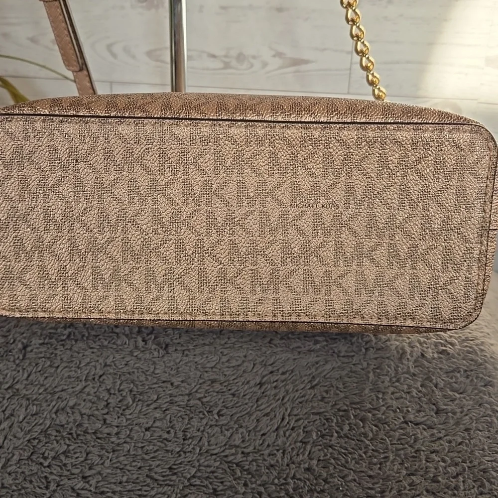 Michael Kors Cindy Dome Large Logo Pink Crossbody with Gold Hardware